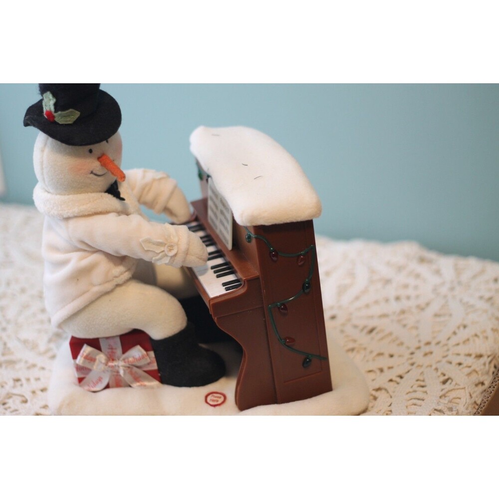 Vintage Hallmark Musical Snowman Playing Piano Christmas Song Lights Up 2005
